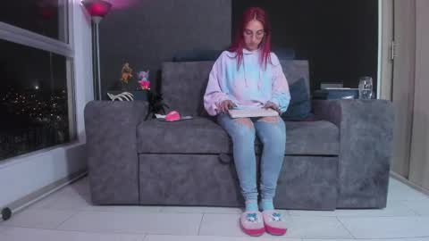 Agata Collinss online show from 02.14.25