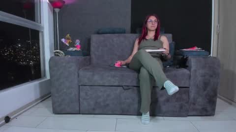 Agata Collinss online show from 02.20.25