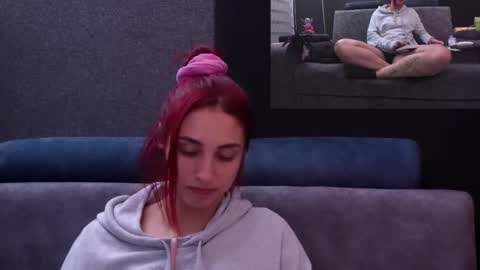 Agata Collinss online show from 12.04.25