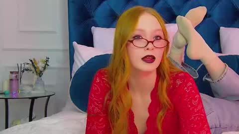 Snapshot of agatafoxley chatting on 10.05.25 AgataFoxley online show from 10.05.25