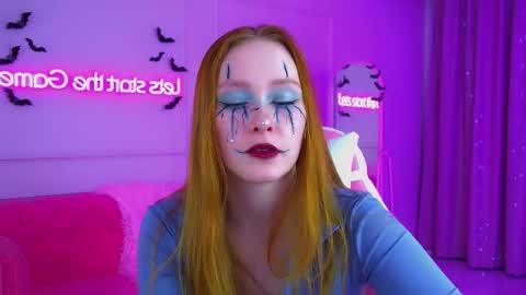 Snapshot of agatafoxley chatting on 10.26.25 AgataFoxley online show from 10.26.25