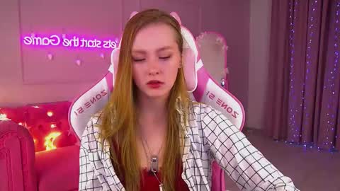 Snapshot of agatafoxley chatting on 12.01.25 AgataFoxley online show from 12.01.25