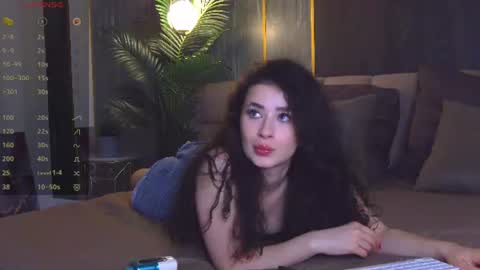 Snapshot of agatamercer chatting on 06.28.26 Agata online show from 06.28.26