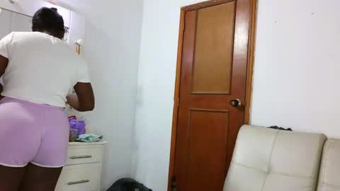 independent model online show from 08.07.26