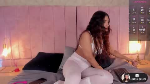 Snapshot of agatha_jener chatting on 09.10.25 agatha_jener online show from 09.10.25