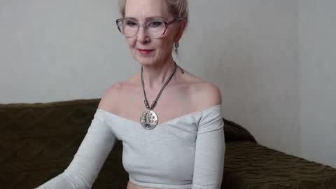 Snapshot of agatha_moore_ chatting on 02.19.25 Agatha online show from 02.19.25