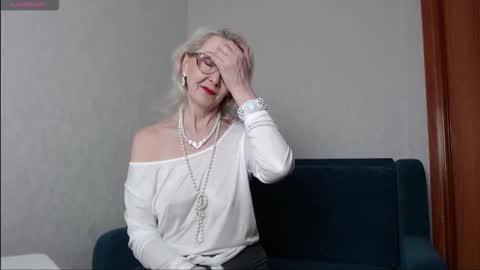 Snapshot of agatha_moore_ chatting on 03.05.26 Agatha online show from 03.05.26