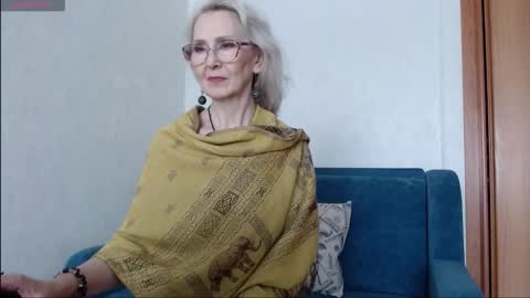 Snapshot of agatha_moore_ chatting on 03.11.26 Agatha online show from 03.11.26