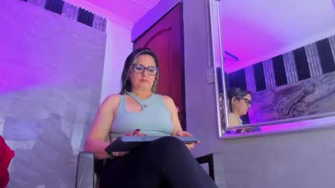 Snapshot of agatha_pleasure chatting on 10.16.25 agatha_pleasure online show from 10.16.25