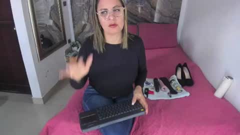 Snapshot of agatha_pleasure chatting on 06.17.26 agatha_pleasure online show from 06.17.26