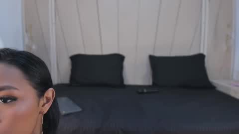 Agatha Steel online show from 09.11.25