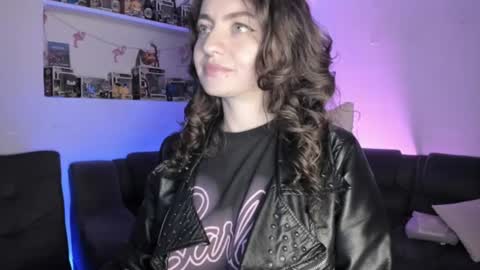 Snapshot of agathaa_ks_ chatting on 07.17.26 Camila 2 online show from 07.17.26