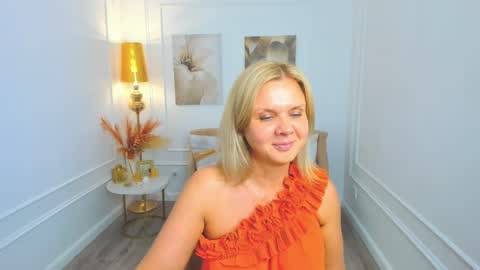 Snapshot of agathaklouin chatting on 05.12.26 Agatha online show from 05.12.26