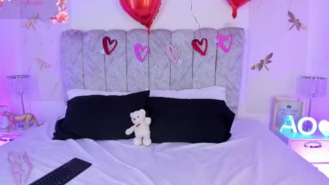 Agatha Owens online show from 02.22.25