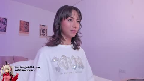Snapshot of agathauwuart chatting on 10.09.25 Agatha online show from 10.09.25
