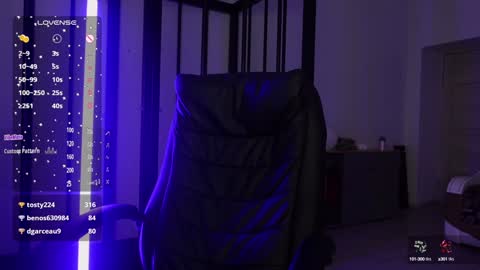 Snapshot of agelina_summer chatting on 01.22.25 Agelina Lilly Laura online show from 01.22.25