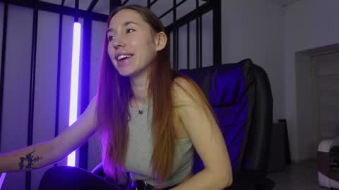 Snapshot of agelina_summer chatting on 02.08.25 Agelina Lilly Laura online show from 02.08.25