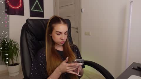 Snapshot of agelina_summer chatting on 02.23.25 Agelina Lilly Laura online show from 02.23.25