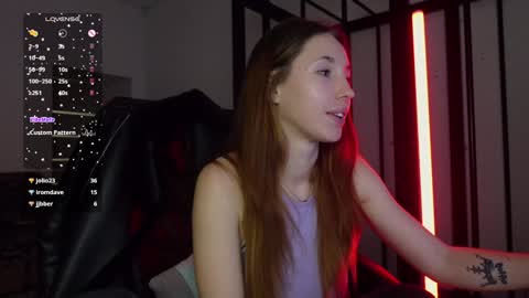 Snapshot of agelina_summer chatting on 02.26.25 Agelina Lilly Laura online show from 02.26.25