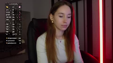 Snapshot of agelina_summer chatting on 02.27.25 Agelina Lilly Laura online show from 02.27.25