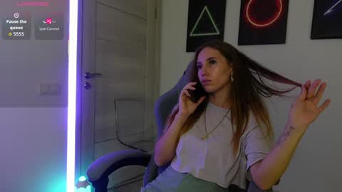 Snapshot of agelina_summer chatting on 09.11.25 Agelina Lilly Laura online show from 09.11.25