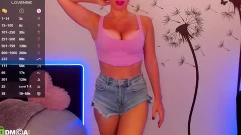 Snapshot of agent_polly chatting on 09.12.25 Polly online show from 09.12.25