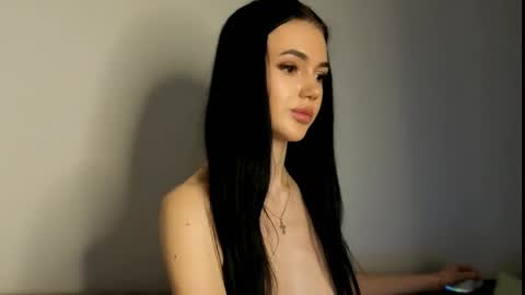 agness_leas online show from 03.12.26