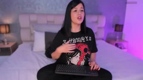 Ahmara  online show from 02.22.25