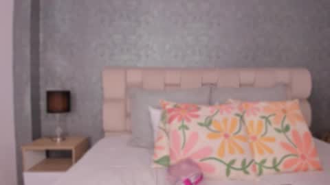 Ahmara  online show from 09.18.25