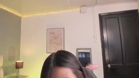 Ahmara  online show from 09.22.25