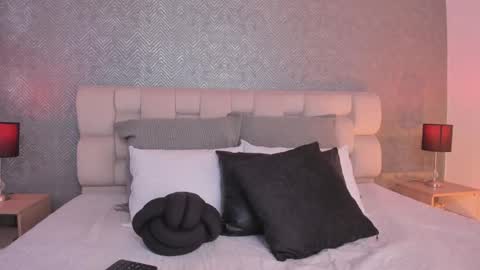 Ahmara  online show from 09.23.25