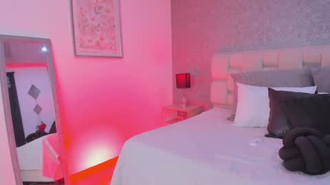 Ahmara  online show from 09.27.25