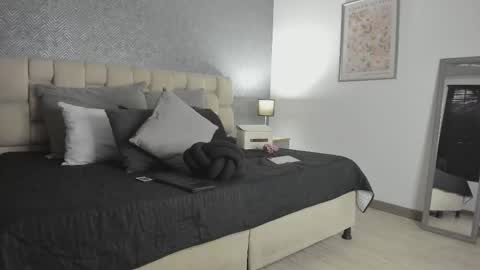 Ahmara  online show from 10.13.25