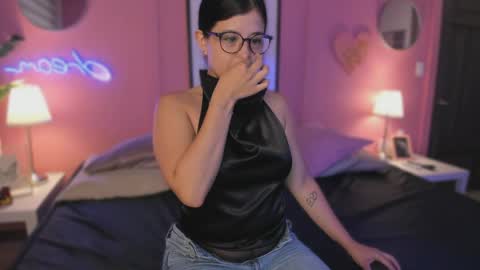 Snapshot of ah_mara chatting on 05.24.26 Ahmara online show from 05.24.26