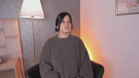 Snapshot of ah_mara chatting on 06.16.26 Ahmara online show from 06.16.26