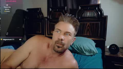 Blue Eyed Handsome Man online show from 04.28.26