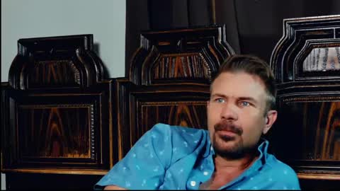 Blue Eyed Handsome Man online show from 05.01.26