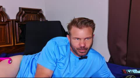 Blue Eyed Handsome Man online show from 06.11.26