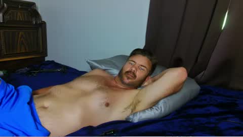 Snapshot of ahardman10 chatting on 07.01.26 Blue Eyed Handsome Man online show from 07.01.26