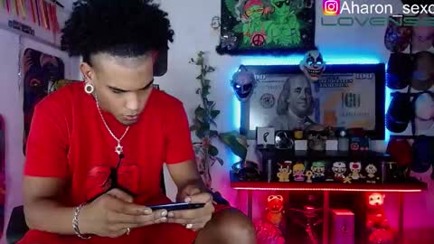 Snapshot of aharon_sexo1 chatting on 10.29.25 Aharon Zamora online show from 10.29.25