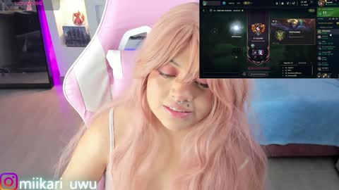Snapshot of ahri_elderwood chatting on 01.09.25 Ahri help me get to 100  online show from 01.09.25