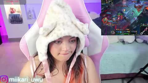 Snapshot of ahri_elderwood chatting on 02.13.25 Ahri help me get to 100  online show from 02.13.25