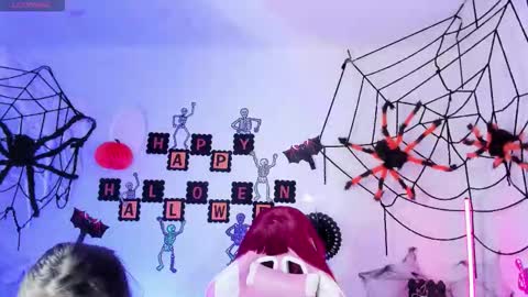 Snapshot of ahri_elderwood chatting on 10.13.25 Ahri help me get to 100  online show from 10.13.25