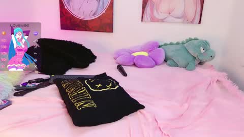 Snapshot of ahri_ossuri chatting on 01.28.25 ahri online show from 01.28.25