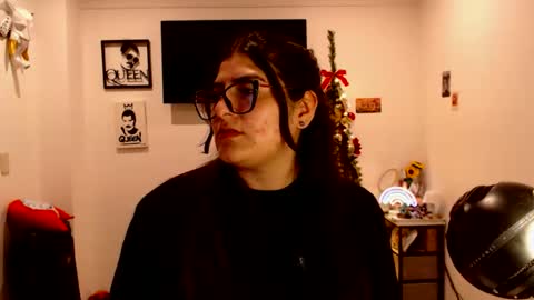 Snapshot of ahrianabluff_ chatting on 11.11.25 Ahriana Bluff online show from 11.11.25