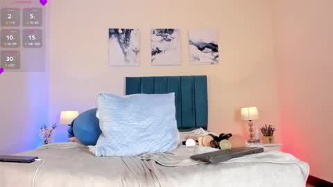 Snapshot of ahvi_ebony chatting on 12.14.24 Ahvi Ebony online show from 12.14.24