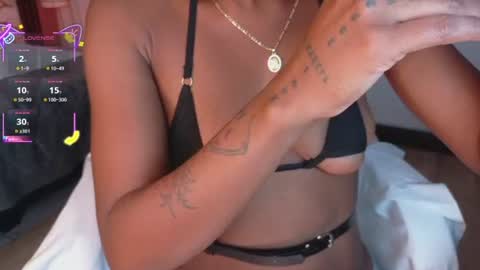 Ahvi Ebony online show from 07.06.26