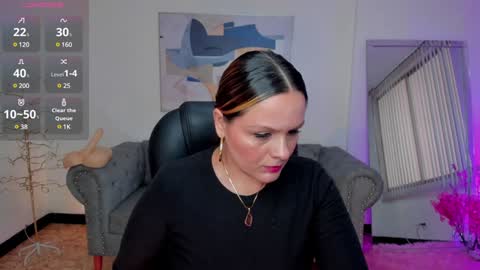 AIDA ADAMS online show from 01.05.25