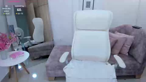 AIDA ADAMS online show from 11.01.25