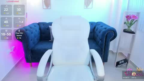 Snapshot of aida_adams chatting on 05.19.26 AIDA ADAMS online show from 05.19.26
